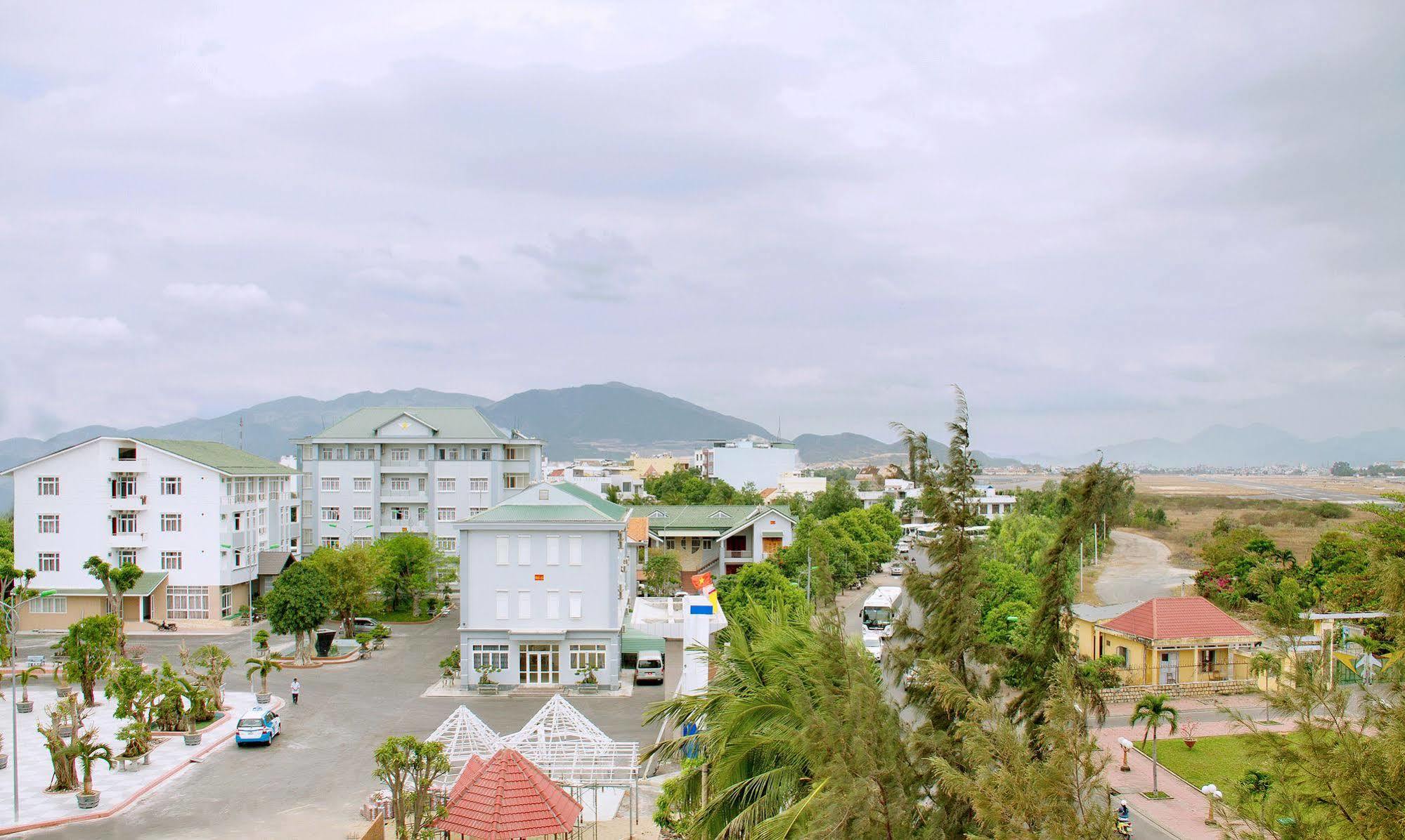 Sky Nha Trang Hotell Exteriör bild